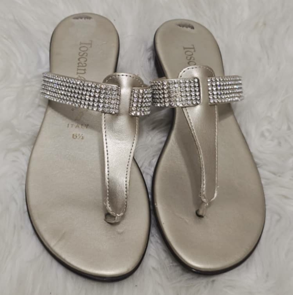 Toscanella Rhinestone Bling Strap Metallic Silver Sandals Women's Size 6.5✌️